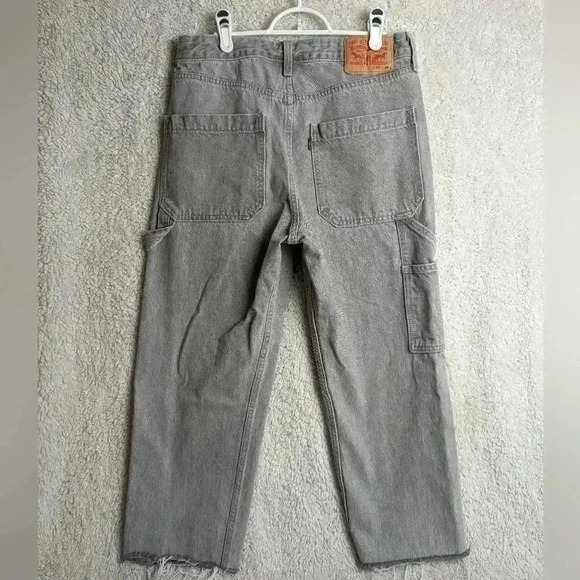 Levi's Gray Ankle & Cropped Jeans - Picture 2 of 11